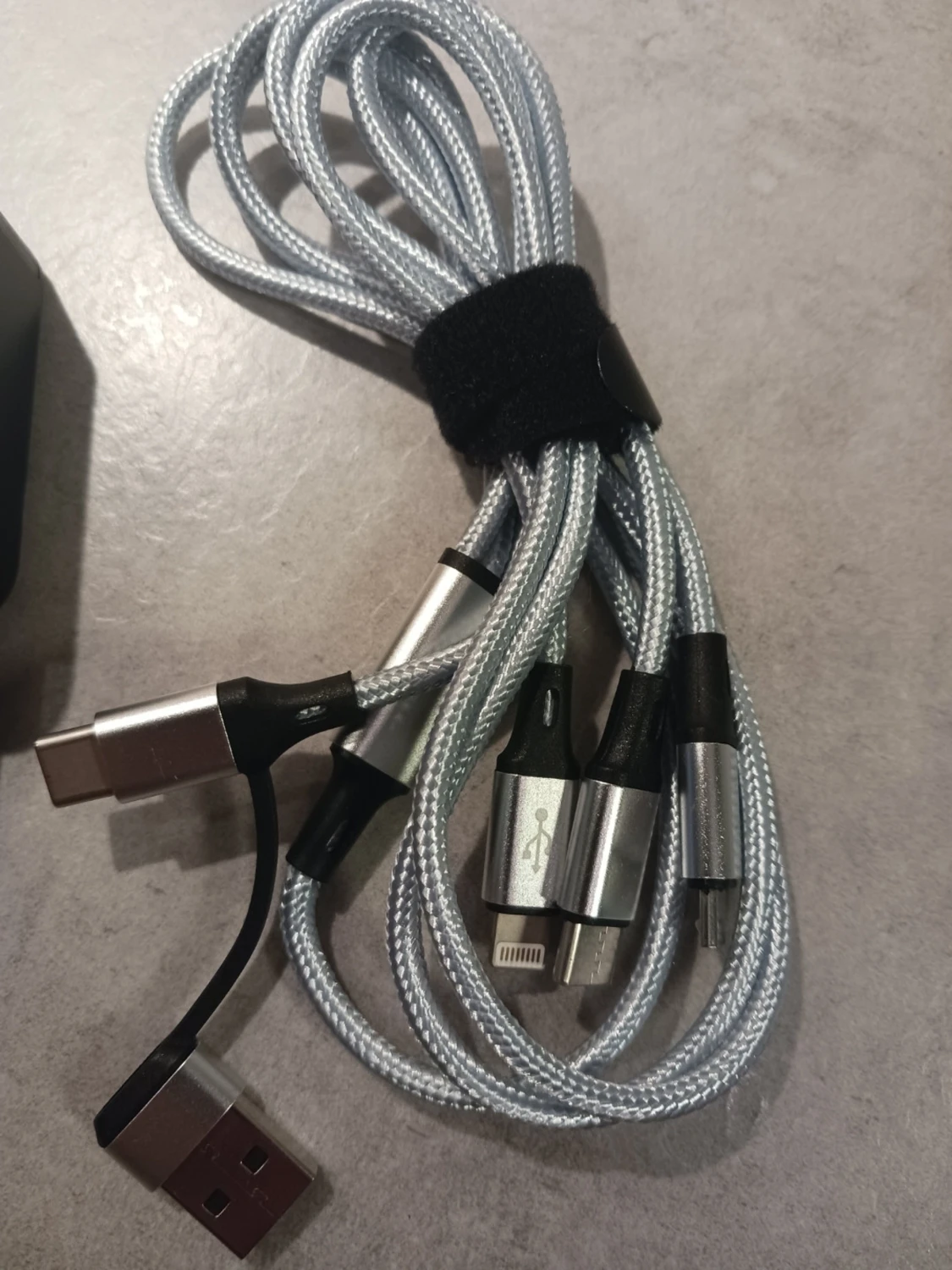 Laddare med multikabel USB och adapter - 5