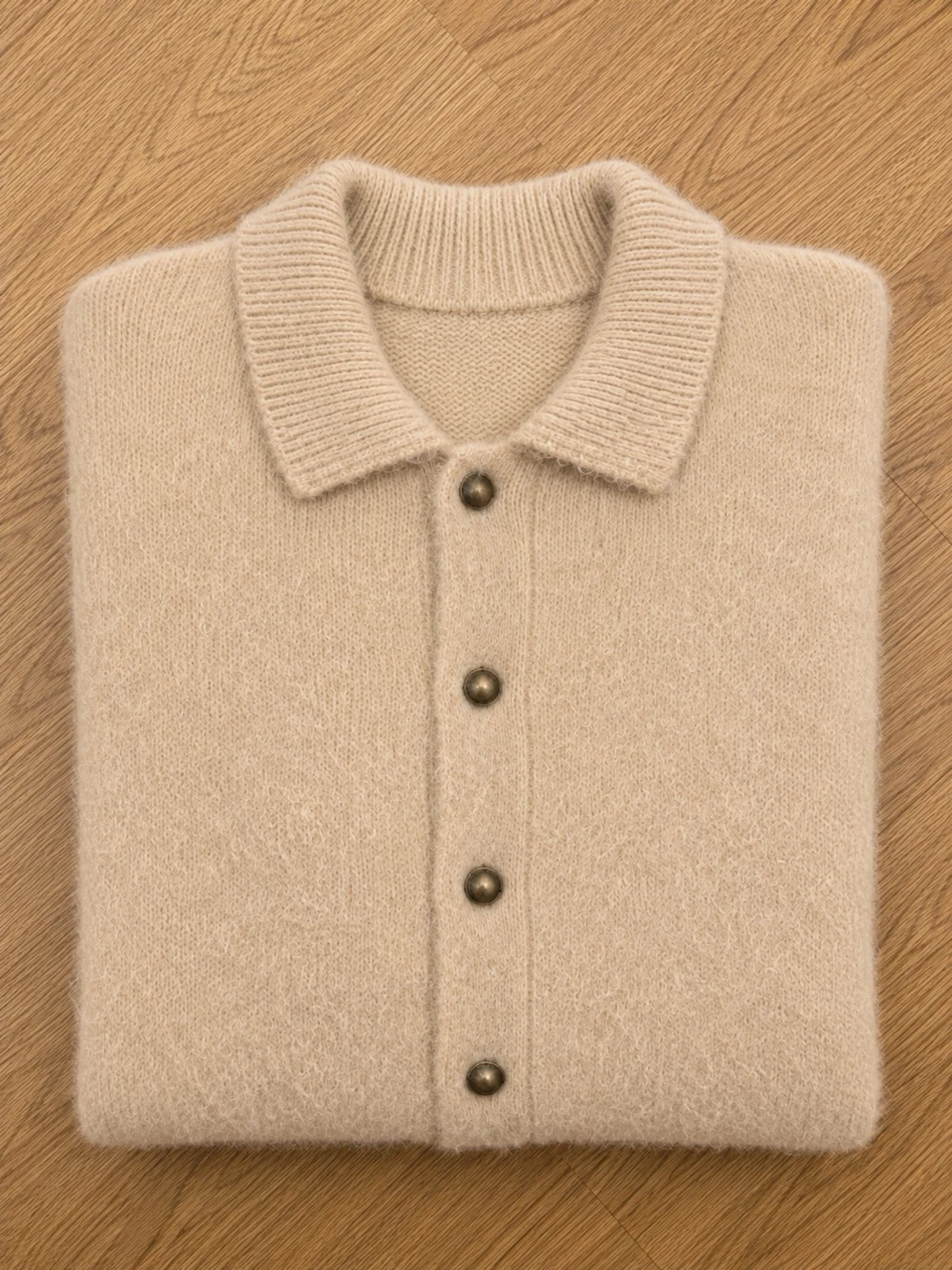 Beige stickad tröja  med knappar - 1