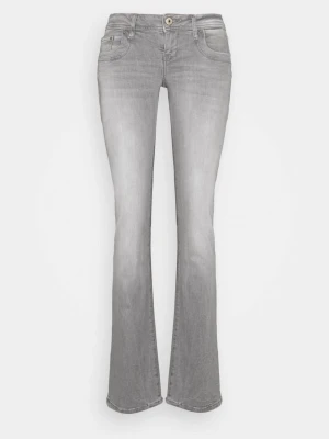 gråa LTB valerie jeans  - gråa LTB valerie bootcut jeans. storlek W26 L30. tecken på användning (sista bild) skriv för fler bilder eller frågor! 💕