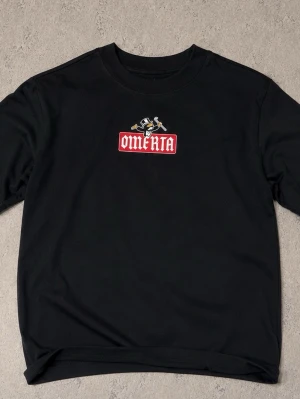 Omerta t-shirt - Fraktar samma dag📦🔥Omerta T-shirt  storlek Xs oversized