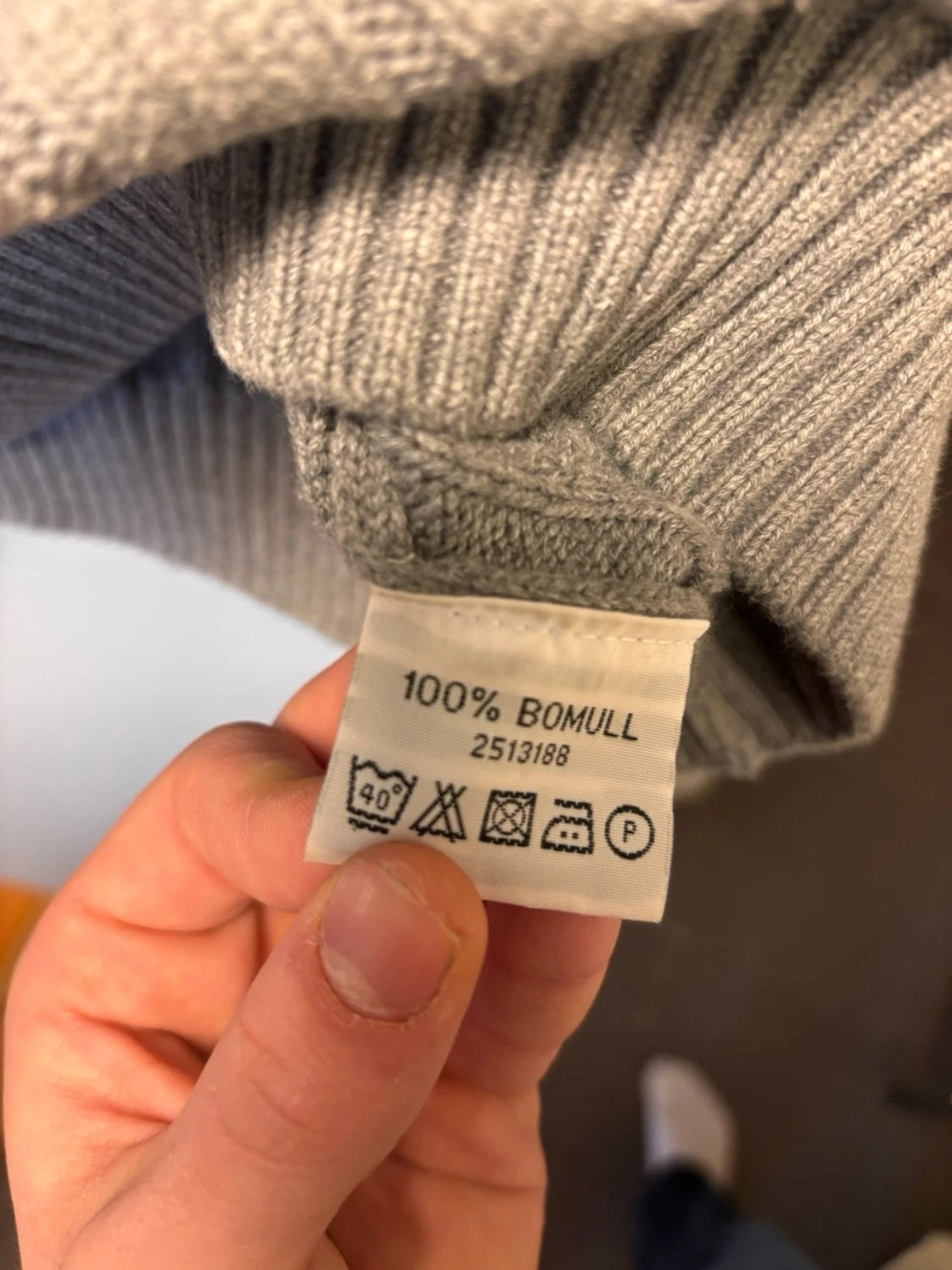 Grå kabelstickad tröja carl william - 2