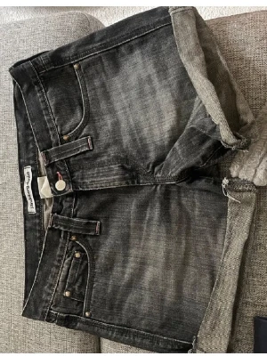 Shorts - Shorts 