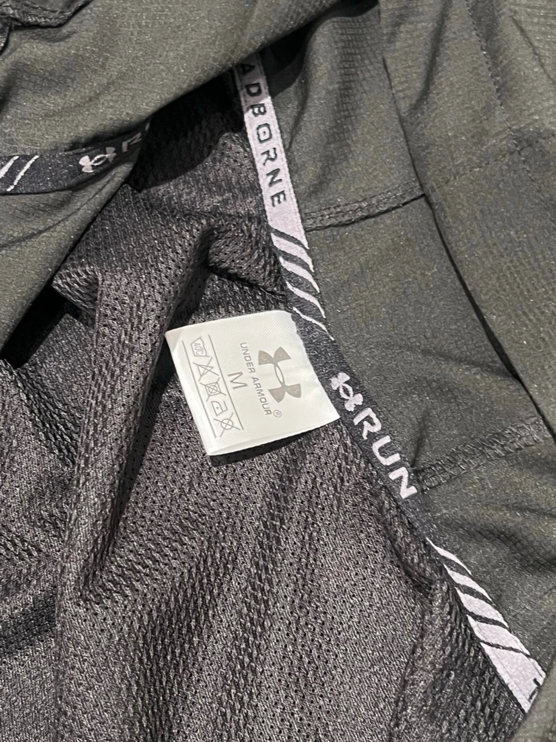Under Armour Vindjacka - 2