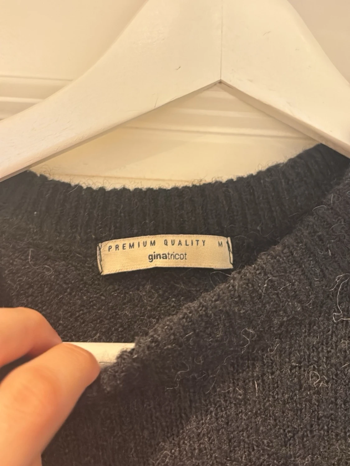 Svart stickad t-shirt - 3