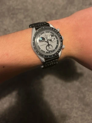 Omega x swatch moonswatch - mission to moon - En omega x swatch klocka. Nyskick! 42mm 😀