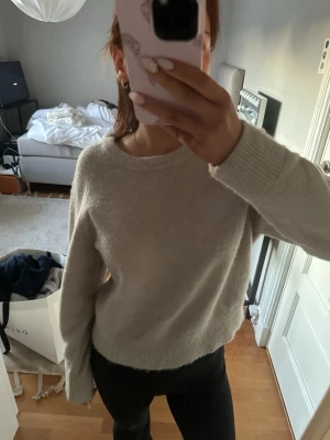 Stickad tröja  - Jättefin stickad tröja från samsoe samsoe i storlek s❤️