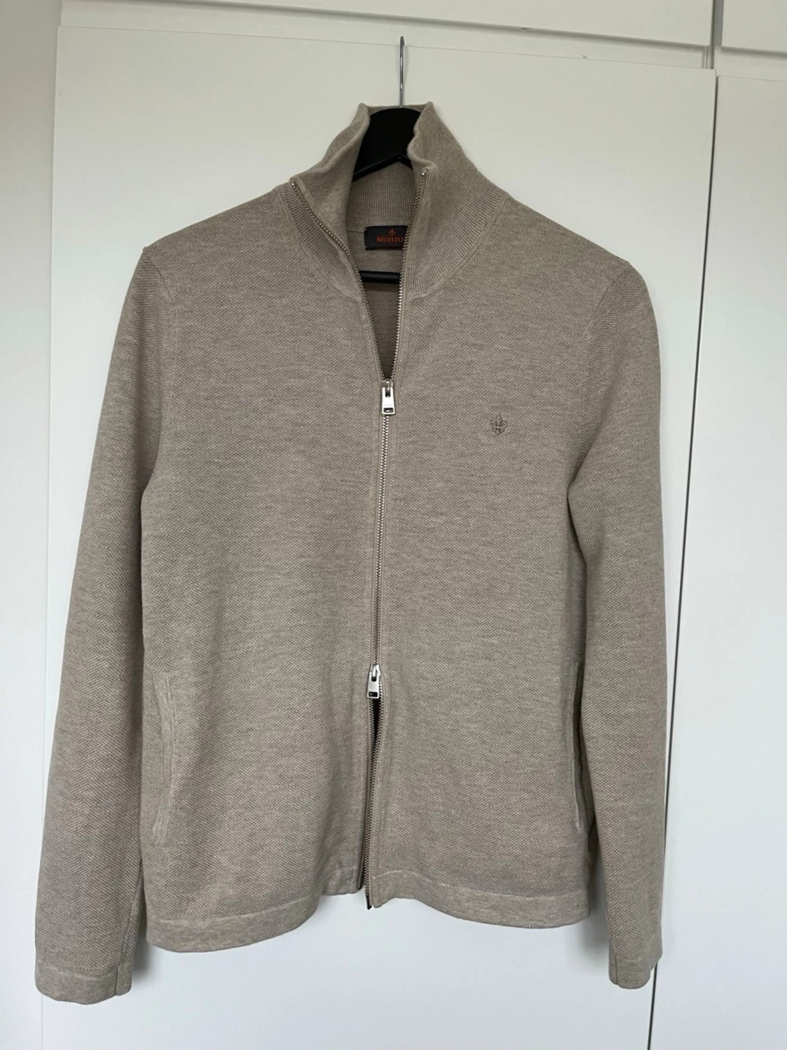 Beige ziptröja med hög krage - 2