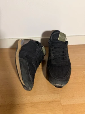 Skor  - Storlek 39, acceptabelt skick!