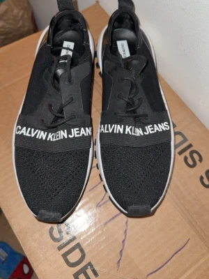 Calvin Klein skor - Säljer mina Calvin Klein skor dam storlek 40 använt 2 gånger bara 