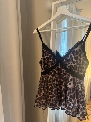 Leopard linne - Sött linne med leopard mönster, oanvänd💕