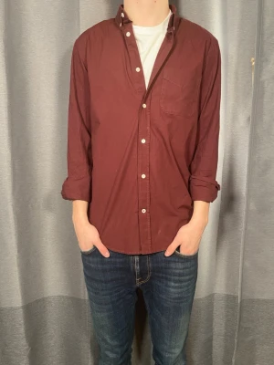 NN07 Skjorta - Tja!| Säljer denna snygga skjorta från NN07!| Mycket gott skick och inga defekter, förutom att en liten fläck på framsidan som man inte ser!| Kontakta mig vid minsta fråga!| Pris kan alltid diskuteras! //Nils