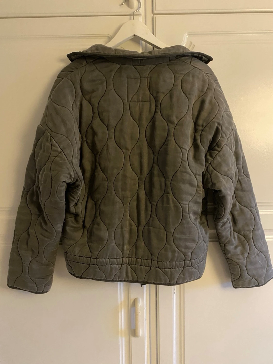 Olivgrön quiltad pufferjacka Zara - 1