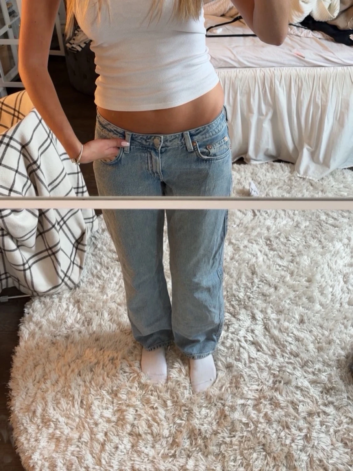 Ljusblå raka jeans med låg midja - 1