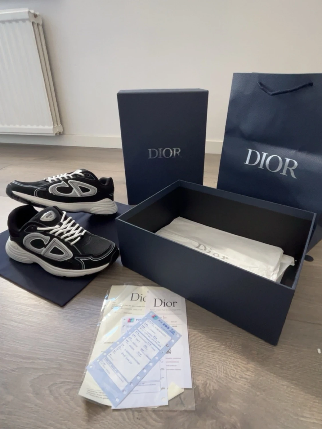 Svarta Dior B30 sneakers med vita detaljer