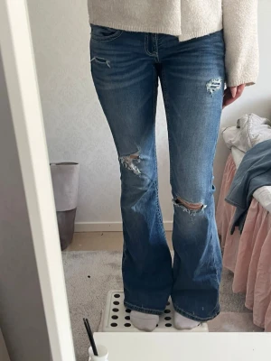 Fina jeans  - Som nya! Inga fläckar finns 💗💗
