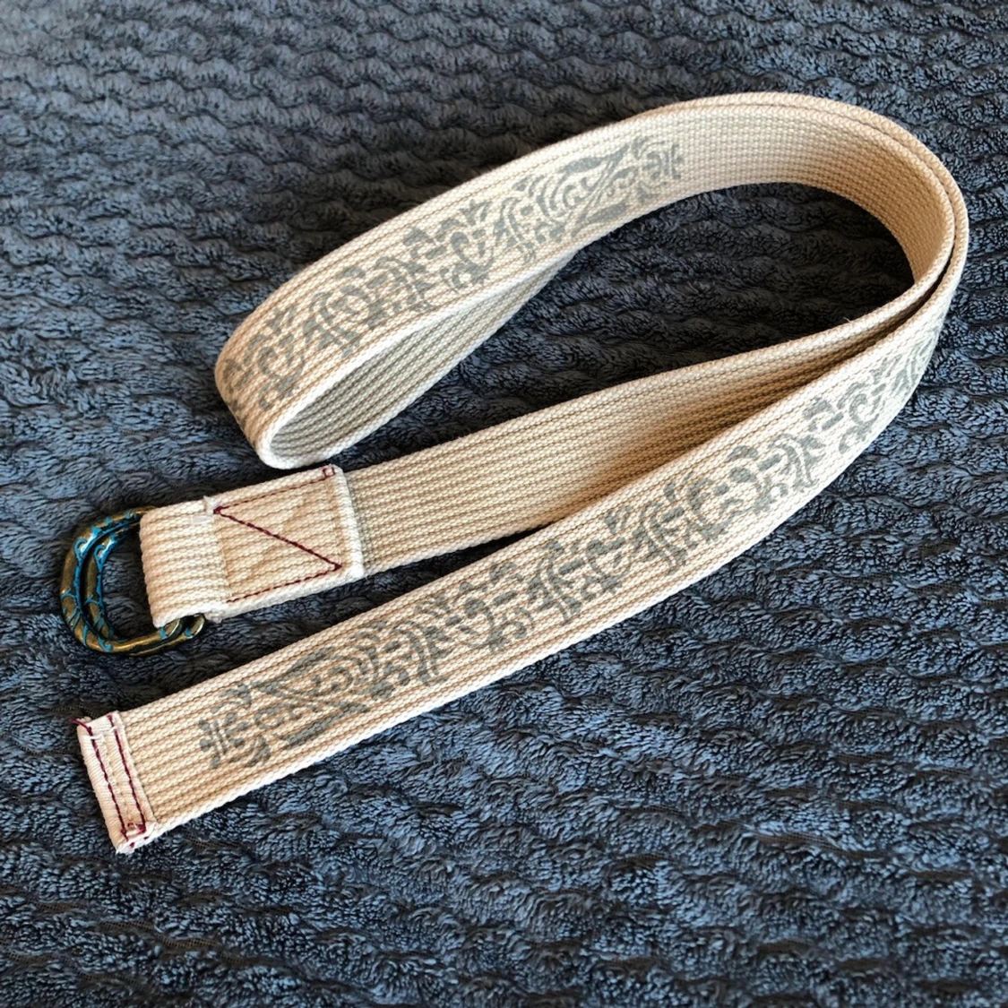 Vintage mönstrat/ blommigt tygskärp/ bälte, accessoarer/ y2k/ cyber/ alt/ 2000tal/ 00tal/ 2008/ 2009 - 2