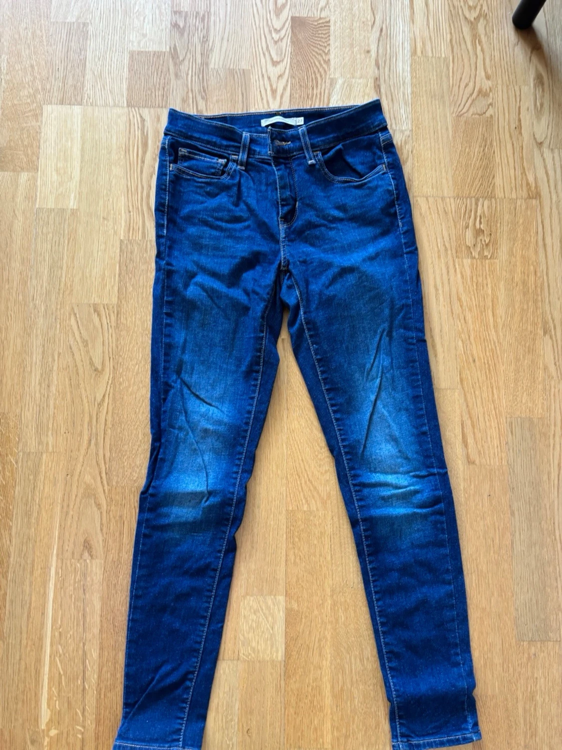 Mörkblå skinny jeans från Levi's - 3