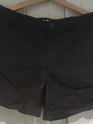 Race Marine shorts - Oanvända shorts i marin blå färg. 