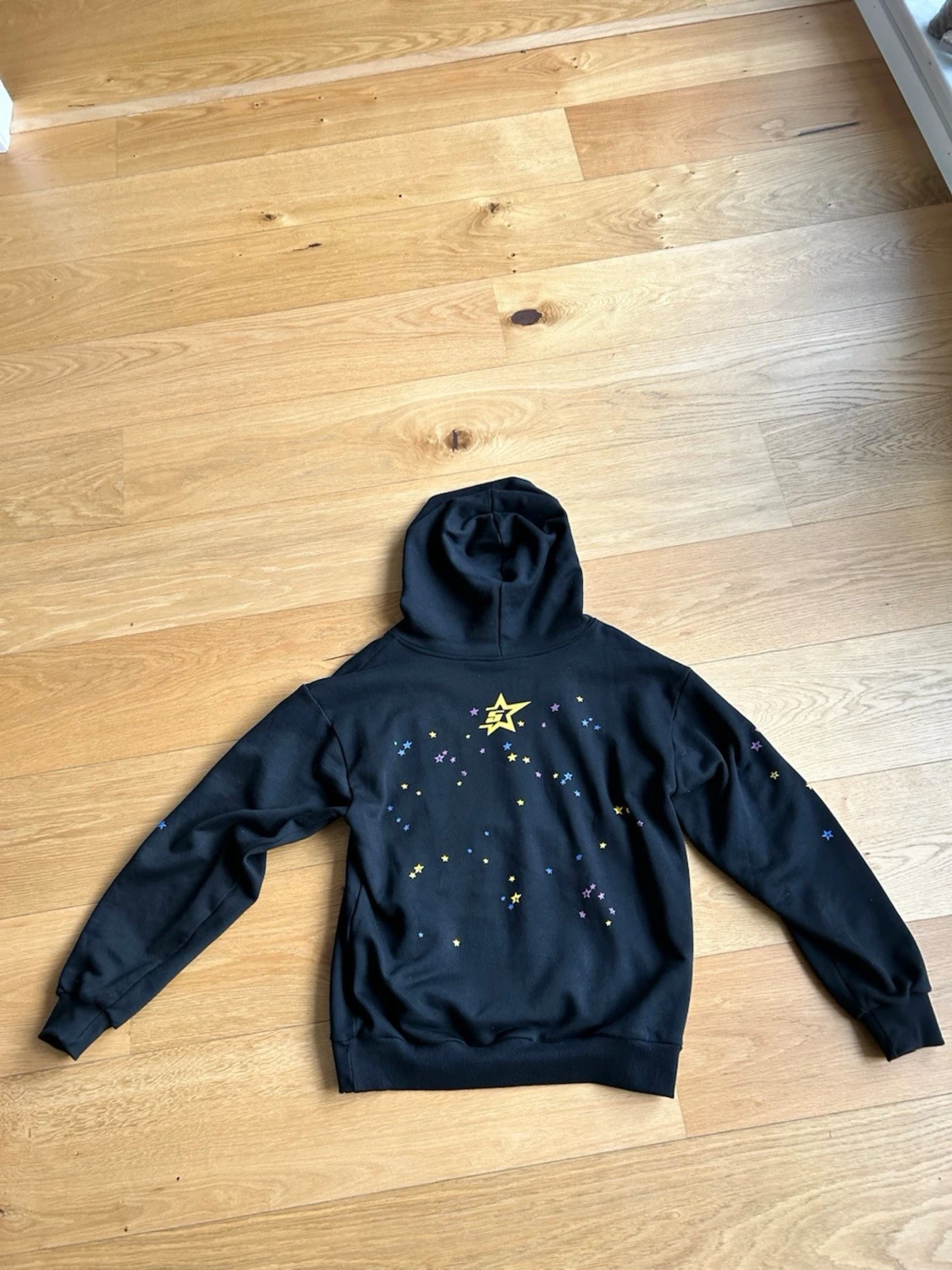 Svart hoodie från Spider - 2