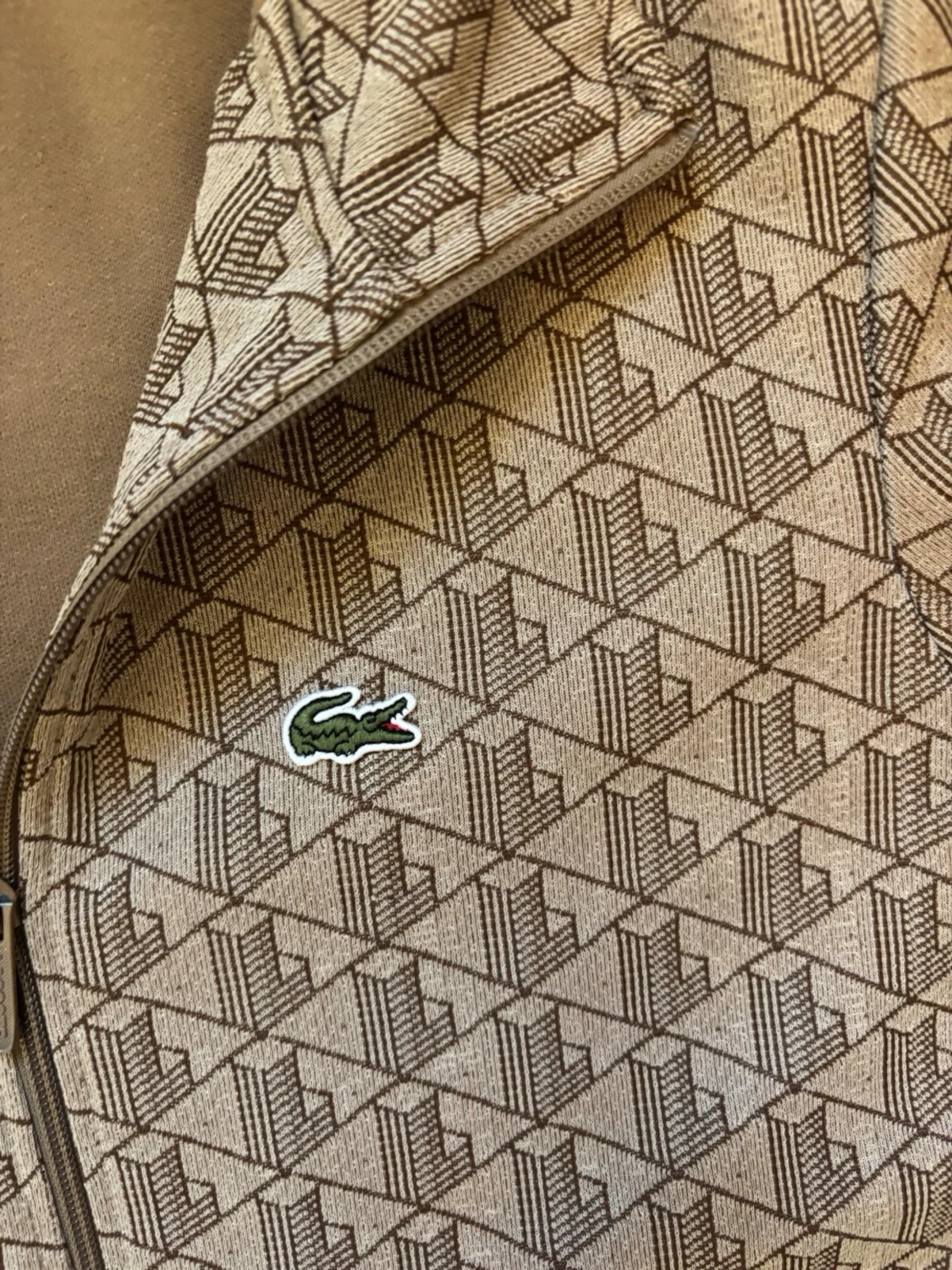 Lacoste monogram - 3