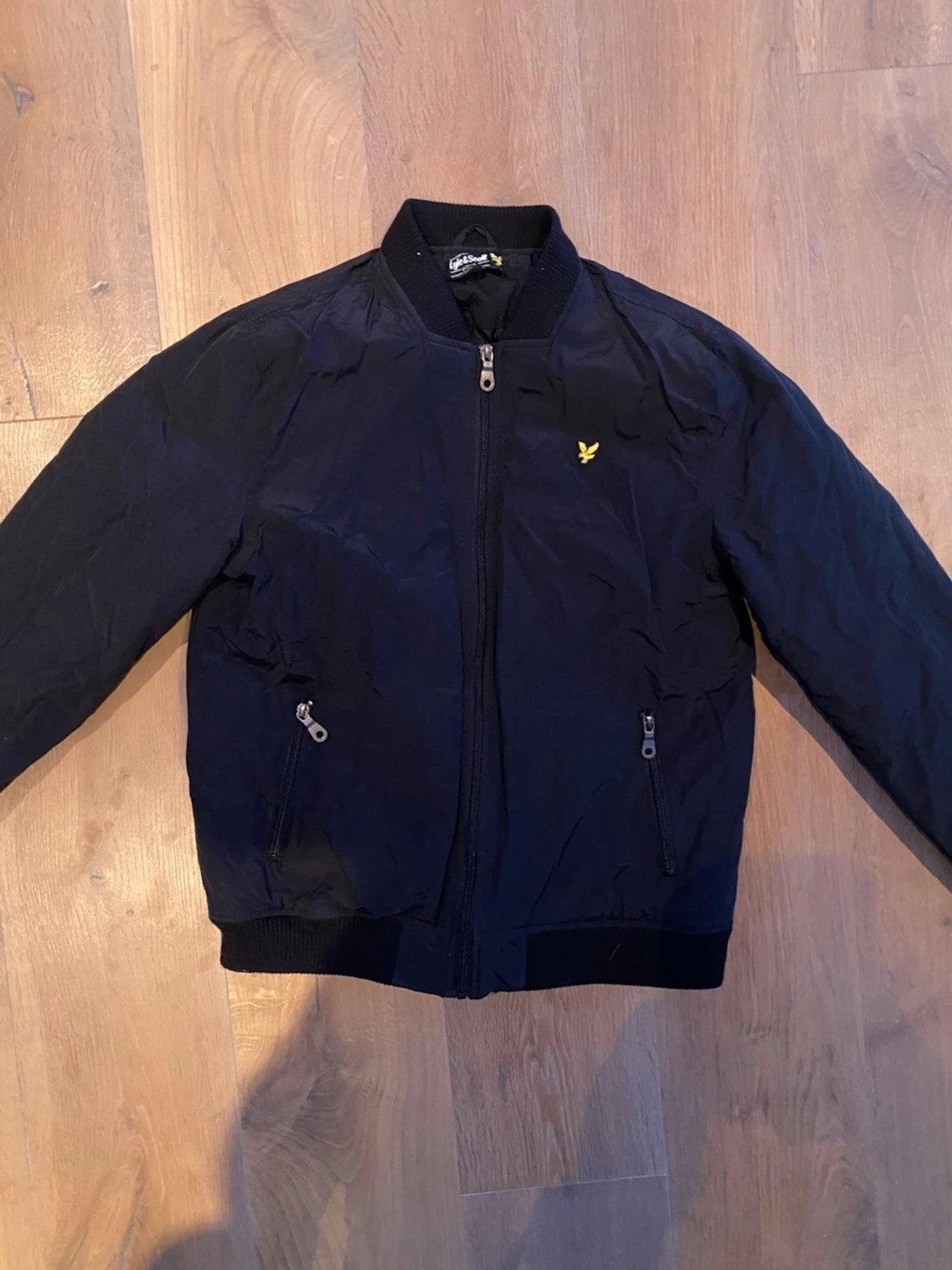 Svart bomberjacka från Lyle & Scott - 1