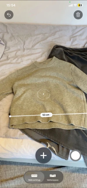 Grå stickad tröja - Grå stickad tröja från Zara (Origins).                                  Tröjan har en avslappnad passform. 