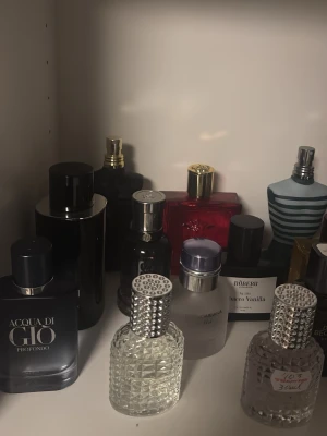 Mix av parfymer från kända märken - Kom med bud! Dm för frågor och andra funderingar! Mvh P
