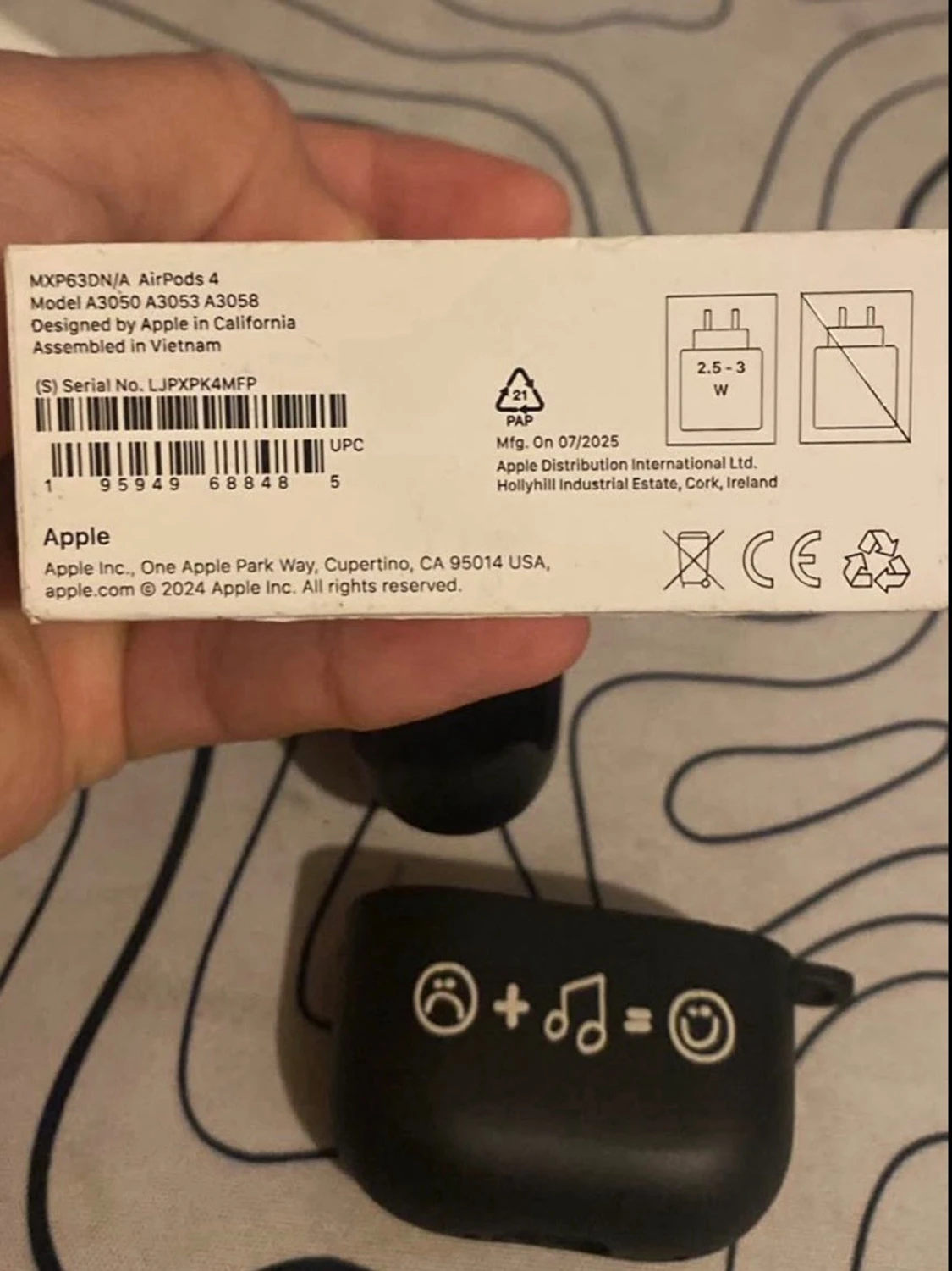 Apple AirPods 4 - 5