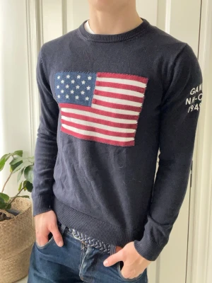 Gant usa tröja  - Gant usa tröja, Inga defekter! Modellen i bilderna är 180 cm 75 kg och bär Storlek S , Kom med frågor! 🌟 (Kan gå ned i pris vid köp av paket 😉) 