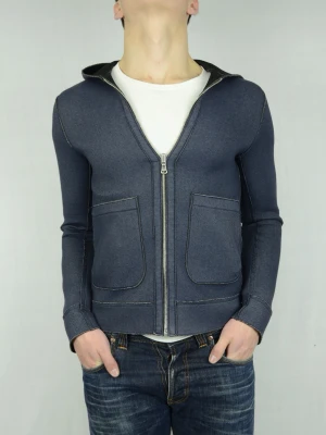 Dondup hoodie med dragkedja  - DONDUP ZIP HOODIE VÄNDBAR Storlek : 16 years Passform : Passar XS Användning : Hoodien är i ett väldigt fint skick utan defekter Nypris : Cirka 2000SEK Modellen på bilden : 182CM och väger 77KG