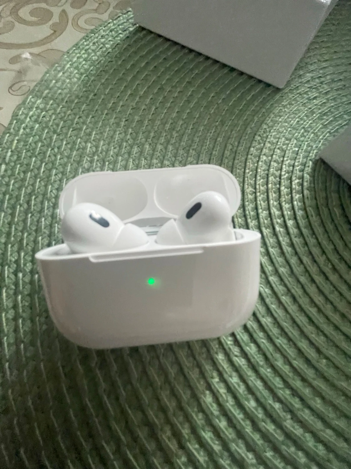  AirPods Pro med laddningsetui - 5