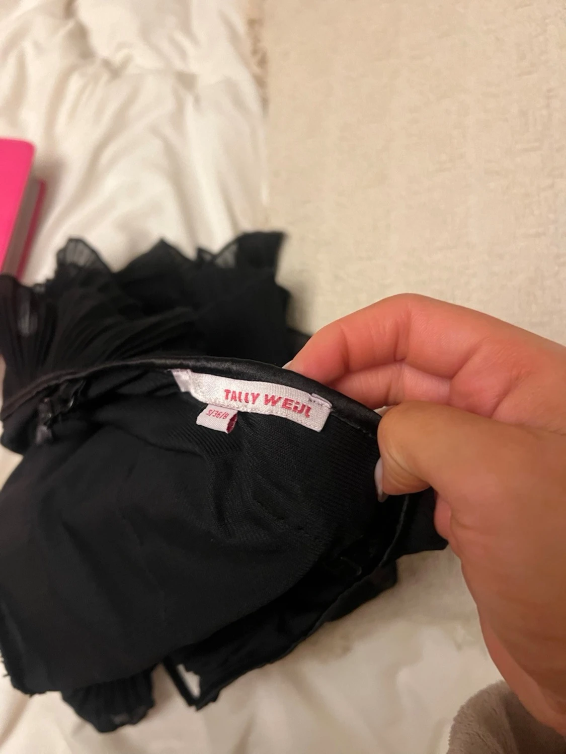 Svart volanglinne - 2