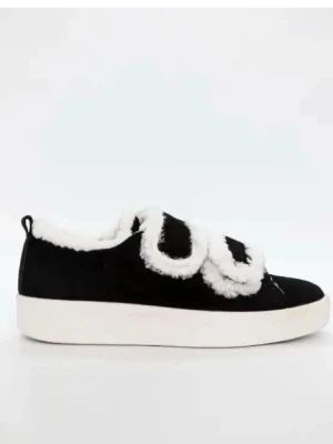 Svarta sneakers från Duffy - Säljer mina duffy sneakers i storlek 38💕💕 Skriv för egna bilder eller frågor😇