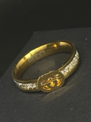 Ring - Helt ny ring i storlek 8.