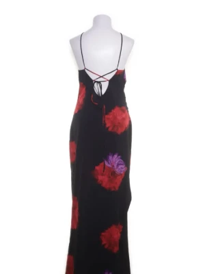 Adoore klänning - Mycket lite använd men väldigt fin klänning, går ner hela vägen på mig (178cm) stl 38