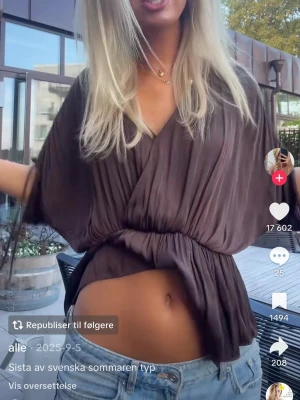 Søker - Ser etter denne brune toppen fra Zara som de ikke selger lenger i str xs-s🫶🏼