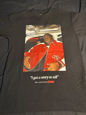 Tryck BIG T-shirt - Storlek S-M, aldrig använd