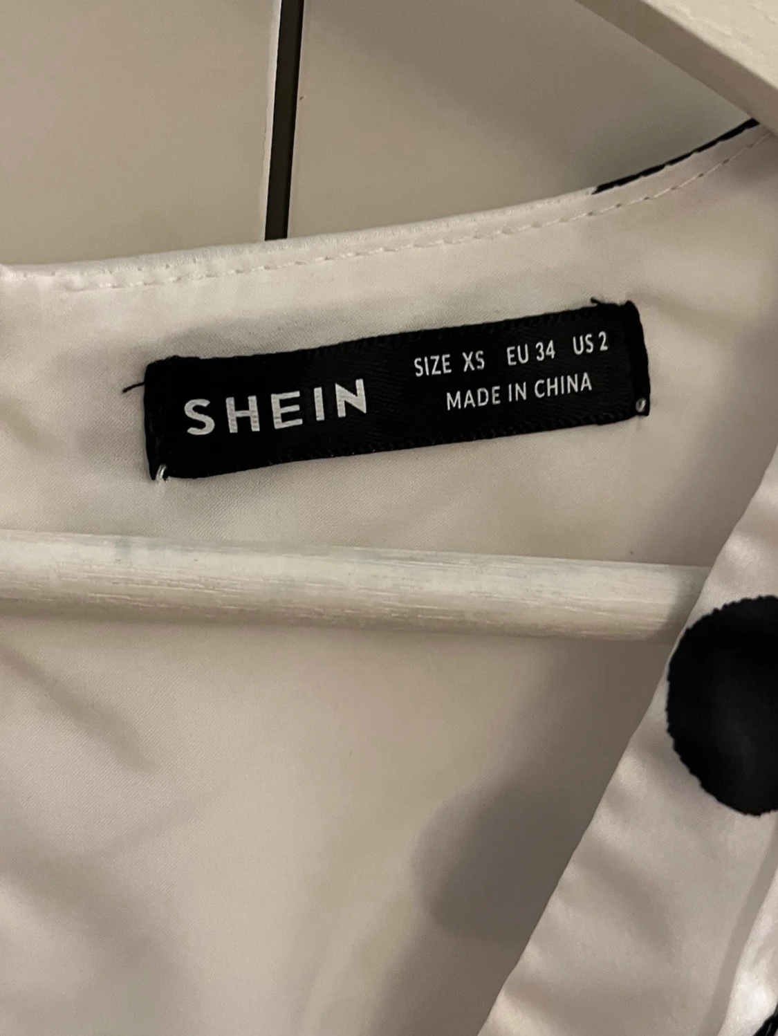 Vit prickig jumpsuit från Zara - 2