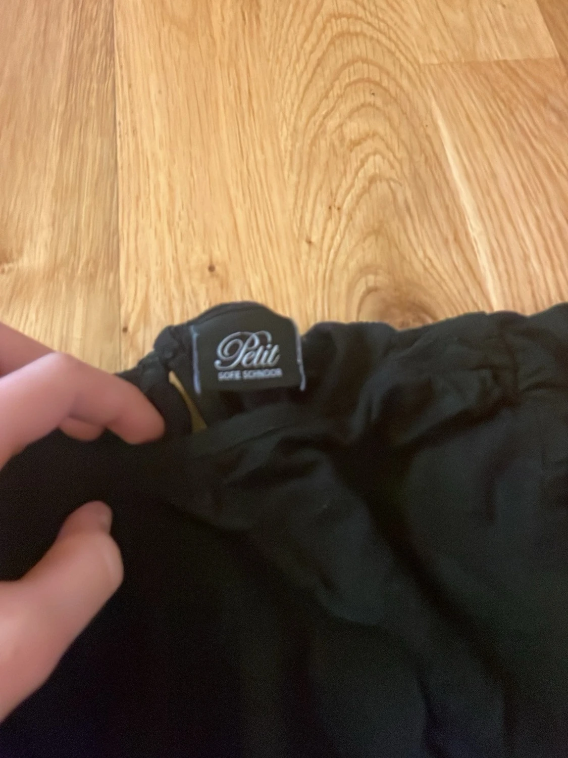 Svart t-shirt från Petit Sore Schnorr - 1