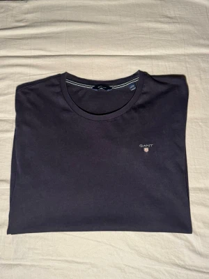 Gant t-shirt - Gant t-shirt i storlek 170. Priset kan diskuteras! 