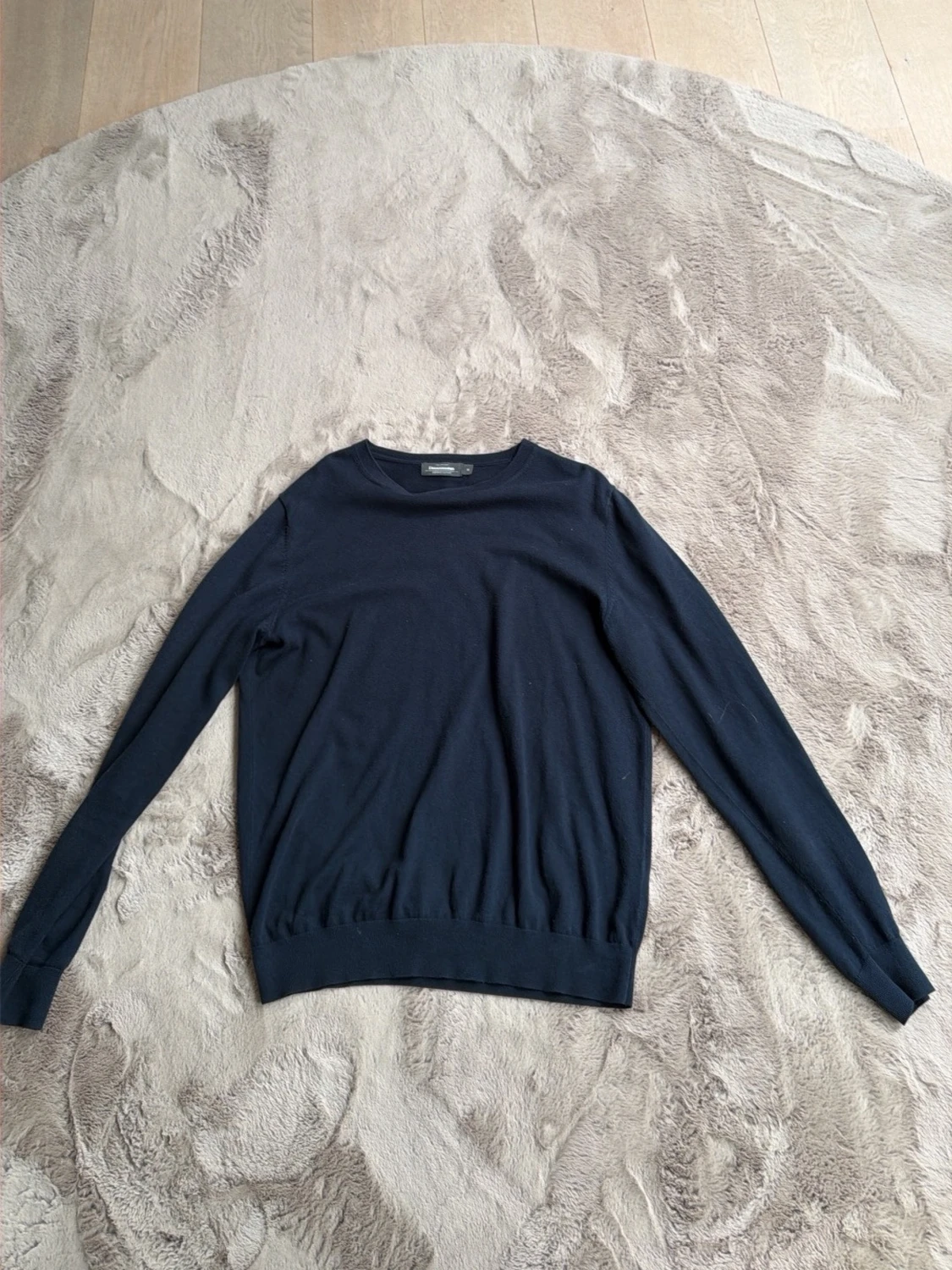 Mörkblå basic tröja