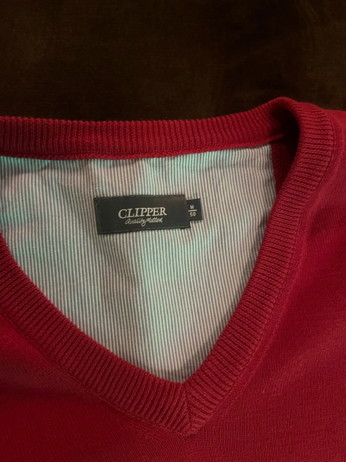 Röd V-ringad stickad tröja Clipper - 1