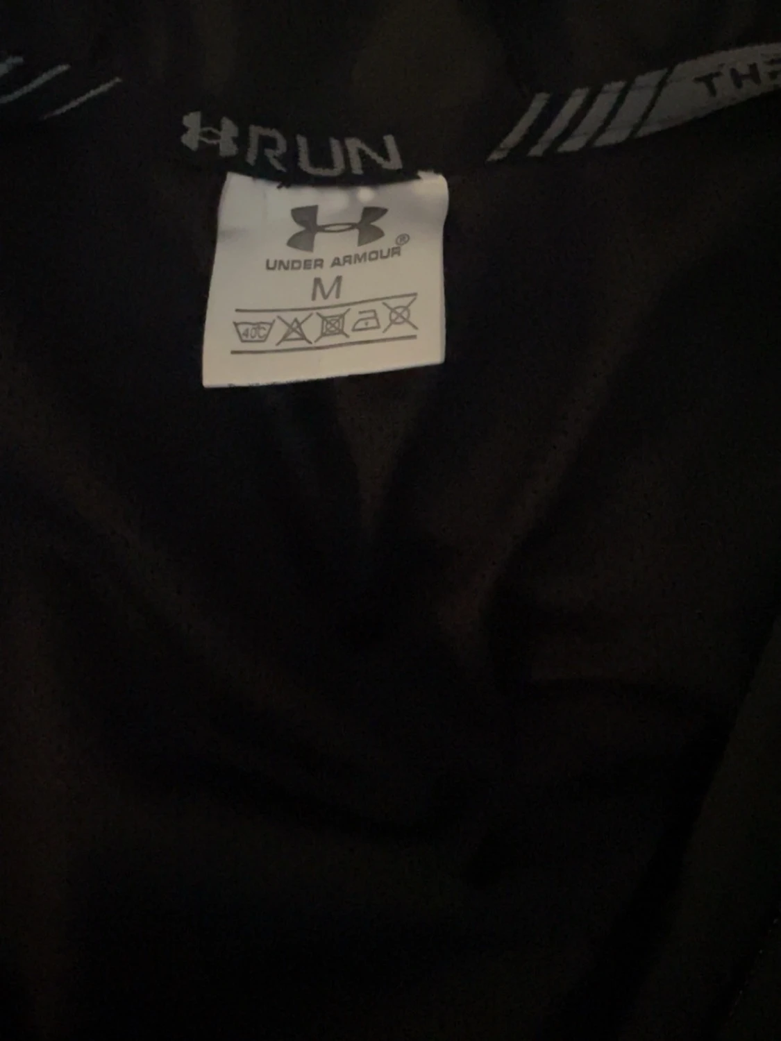 Svart vindjacka från Under Armour - 2