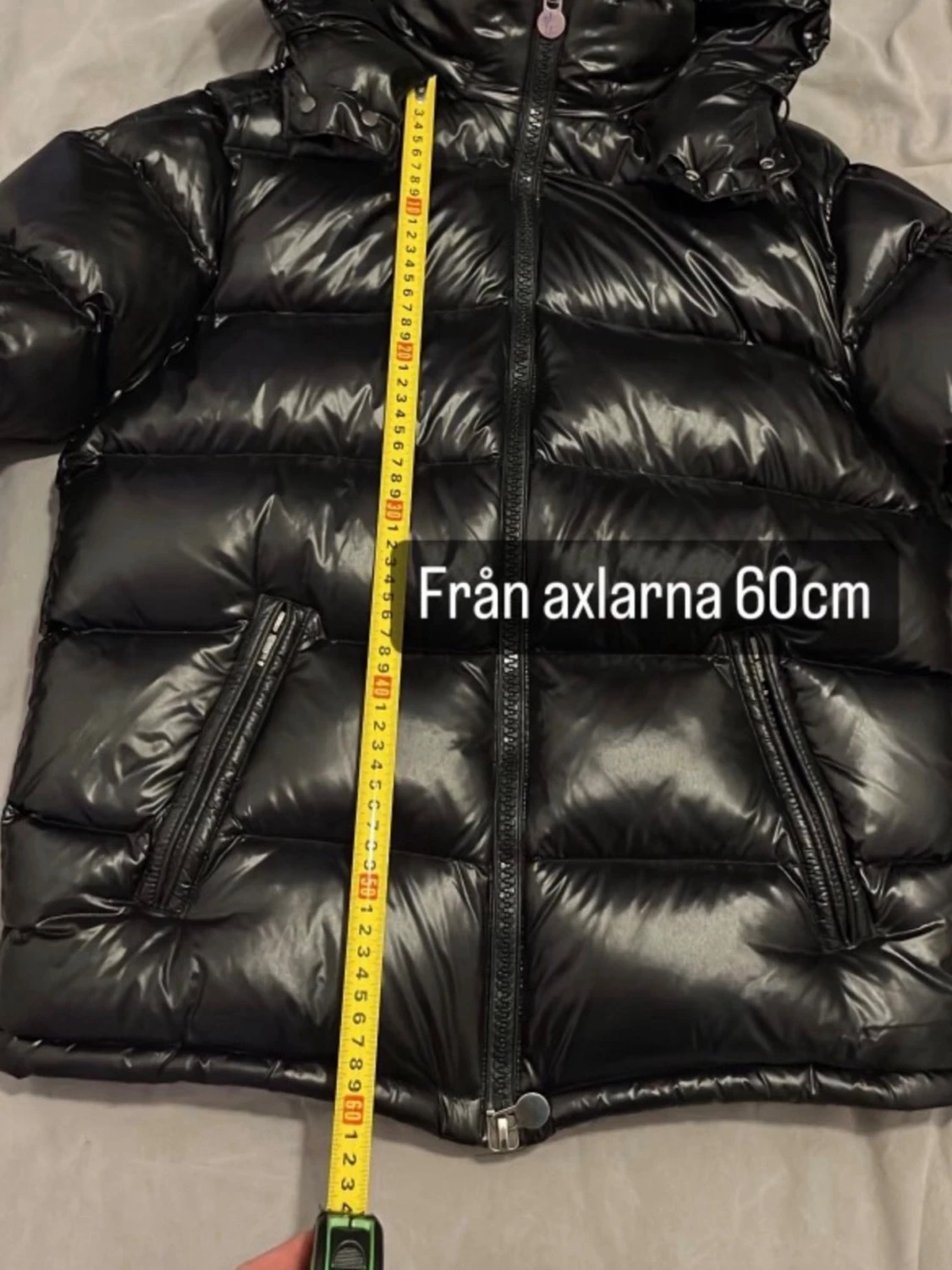 Svart dunjacka från Moncler - 2