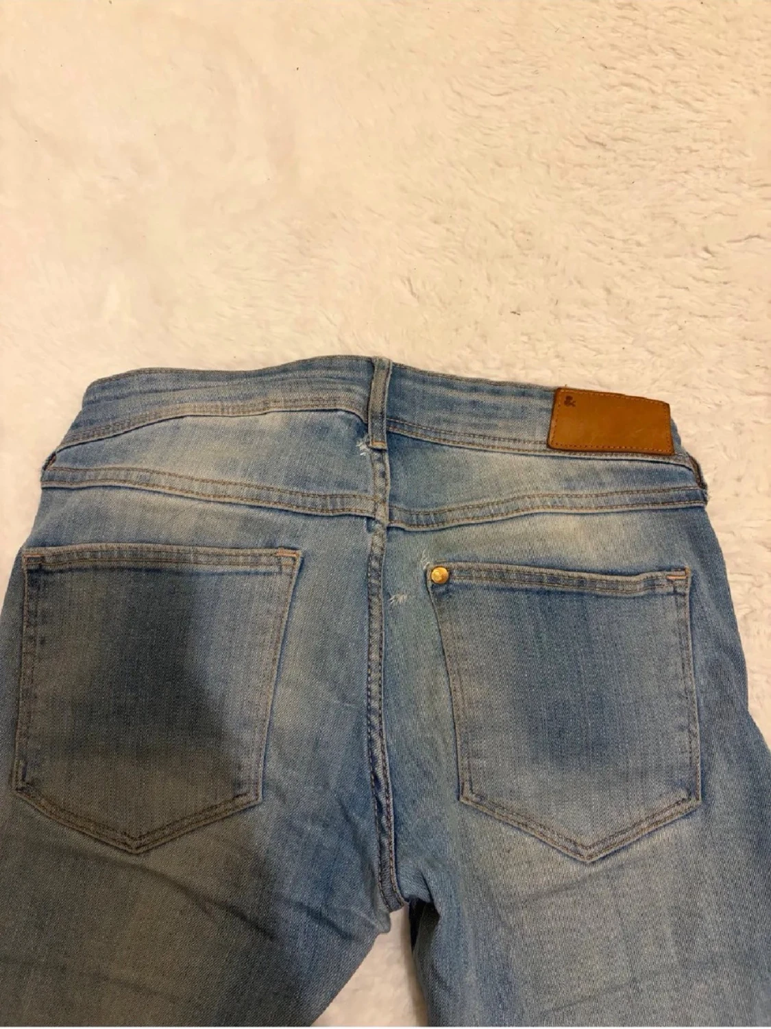 Ljusblåa lowwaist jeans  - 2