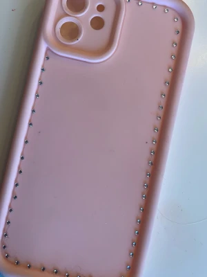 Rosa mobilskal - Rosa mobilskal som passar iPhone 12 Glittret går att dra av🩷🩷