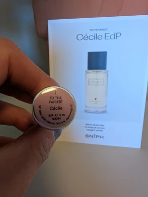 Cécile EdP från To The Fairest - Cécile EdP från To The Fairest. Från Sniph 8ml. Testad. 