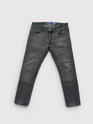 Jacob Cohën Nick Slim Jeans - Skick: 8/10, inga defekter. | Ingår: endast jeansen. | Nypris: +- 5000 SEK.