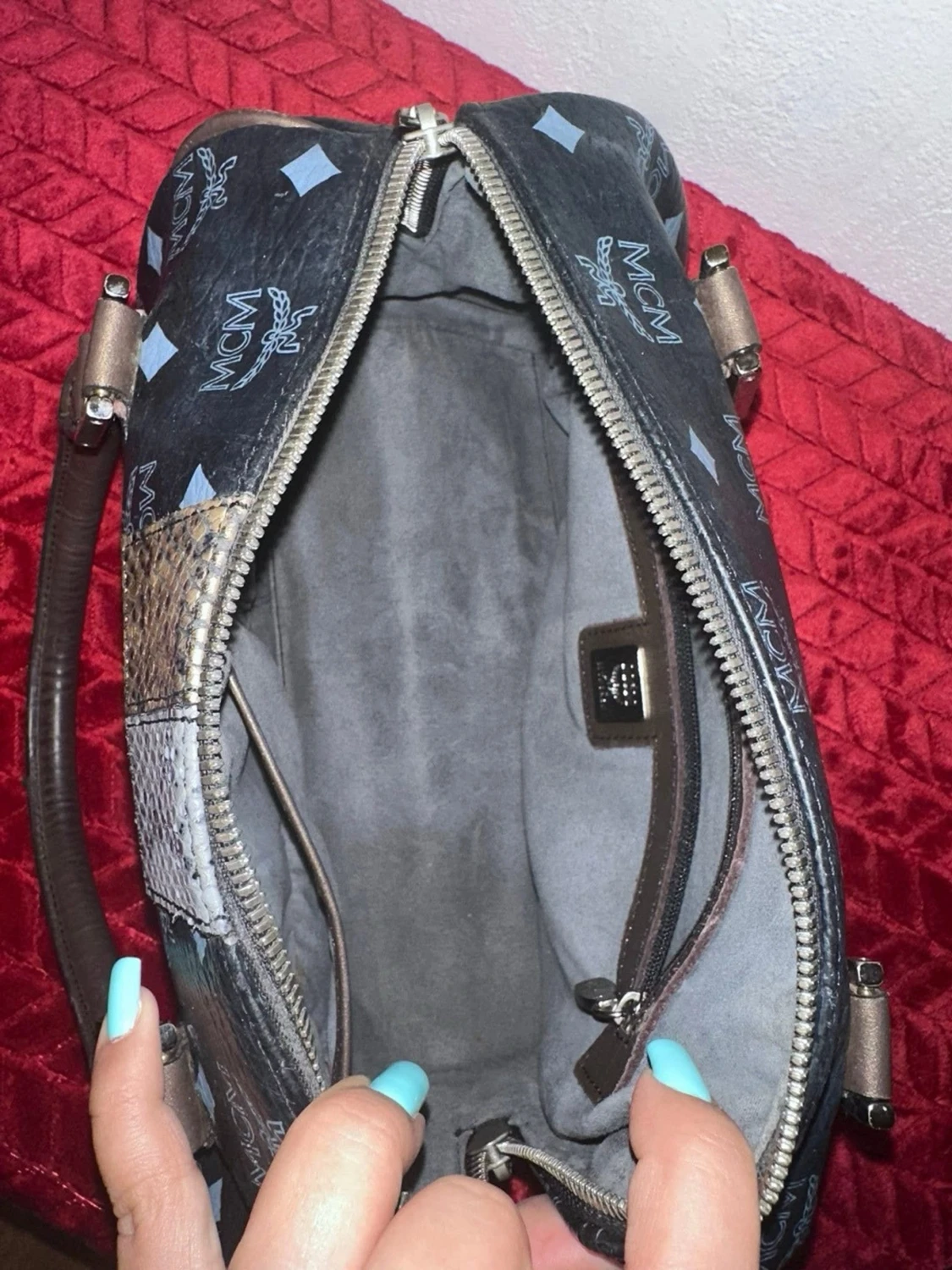Vintage hand bag with details - 4