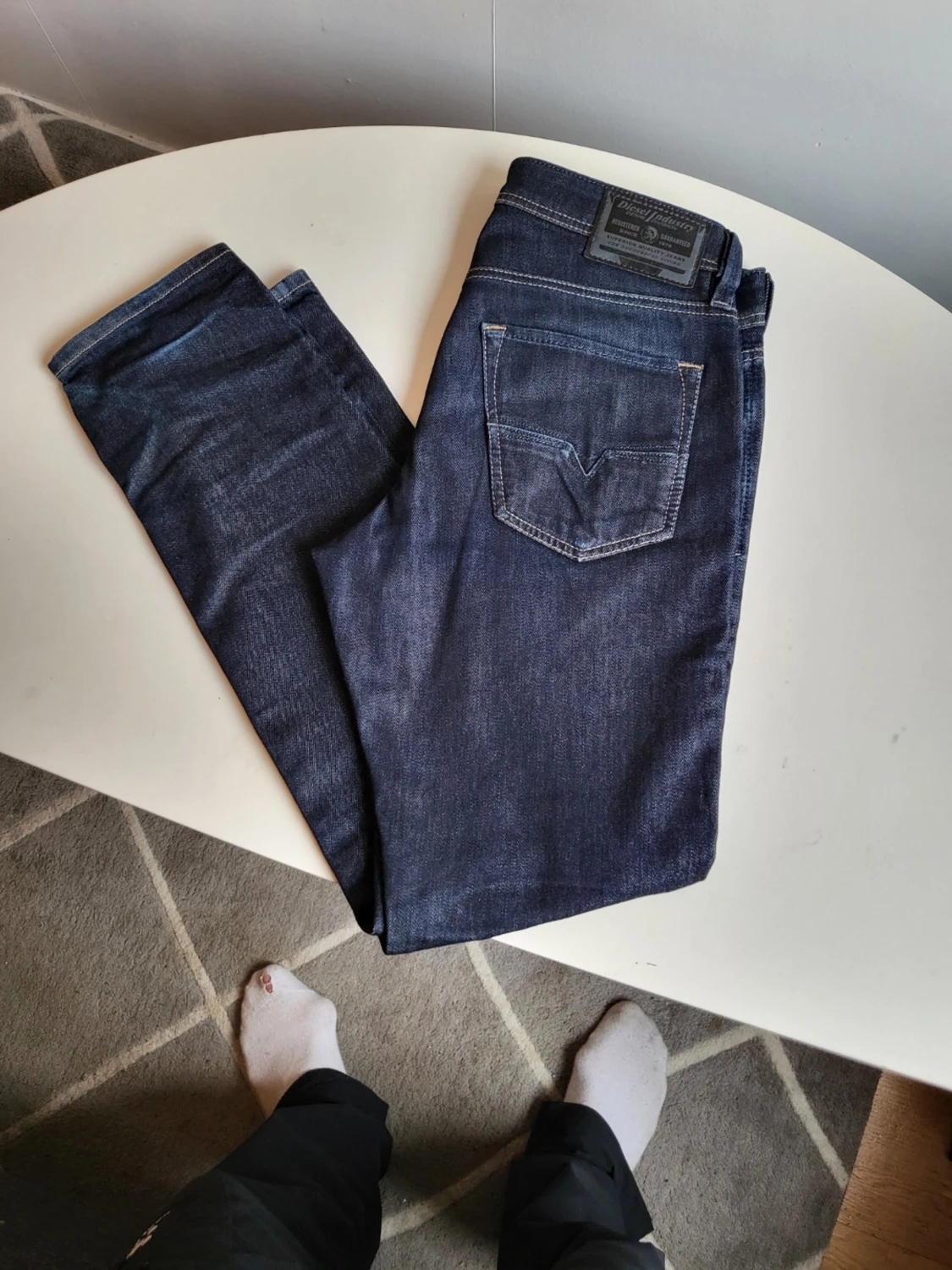 Mörkblå jeans från diesel 